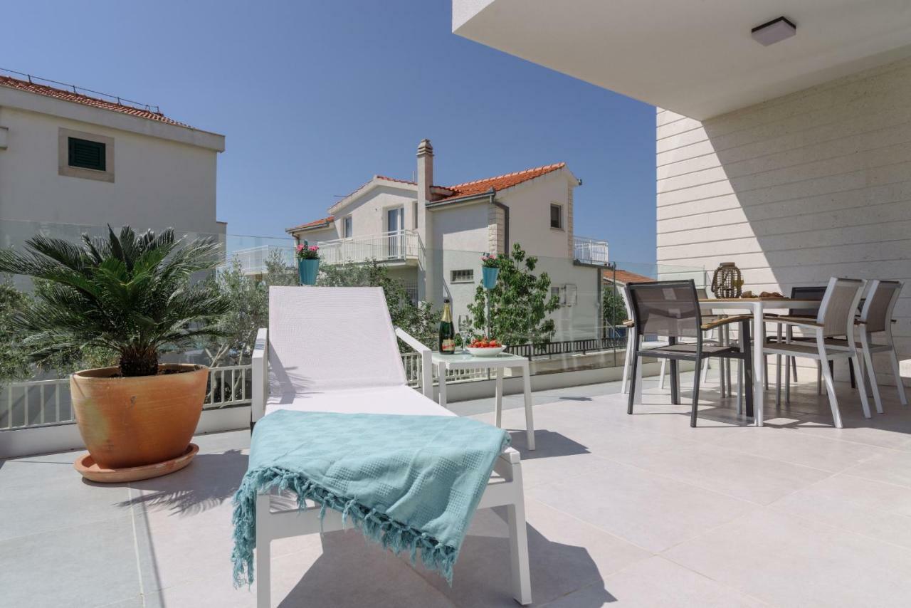 Apartments Villa Dalmatia 트로기르 외부 사진