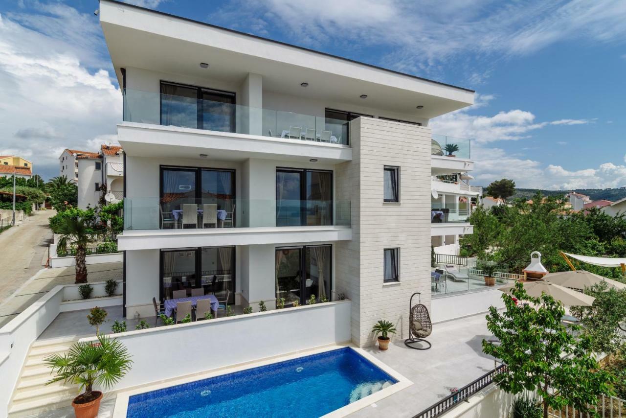 Apartments Villa Dalmatia 트로기르 외부 사진
